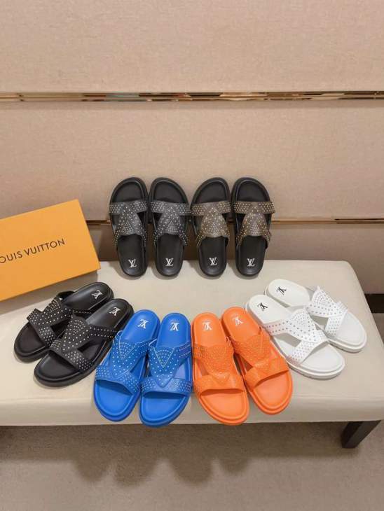 Picture of Louis Vuitton Slippers _SKULVsz38-44mnf03461386